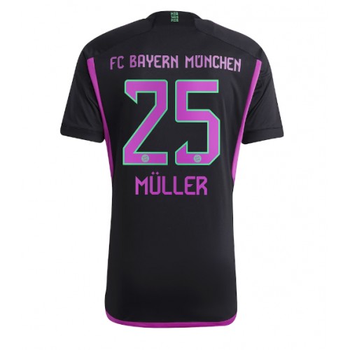 Maillot de foot Bayern Munich Thomas Muller #25 Extérieur 2023-24 Manches Courte